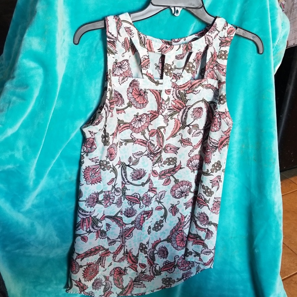 Floral tank blouse